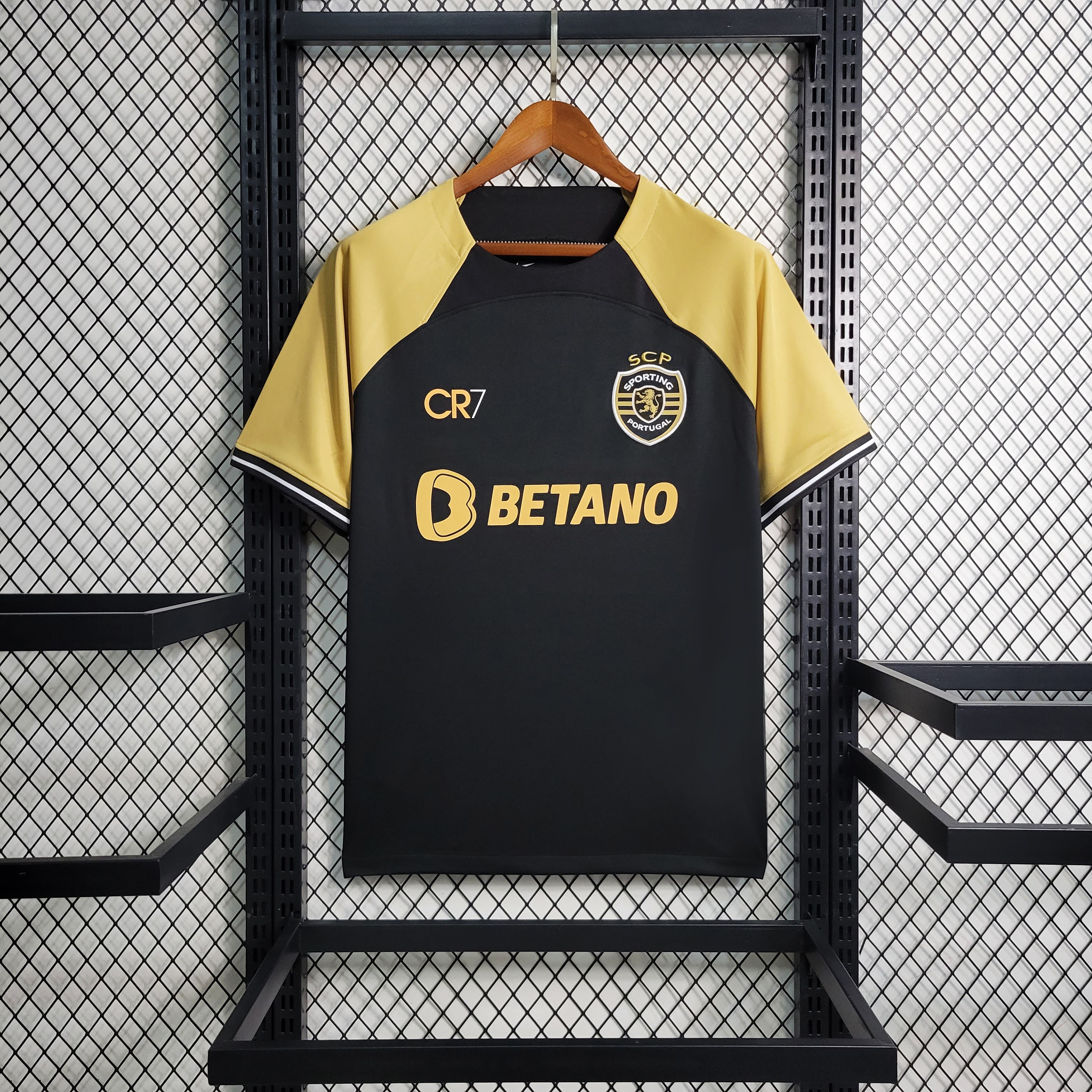 Sporting shirt